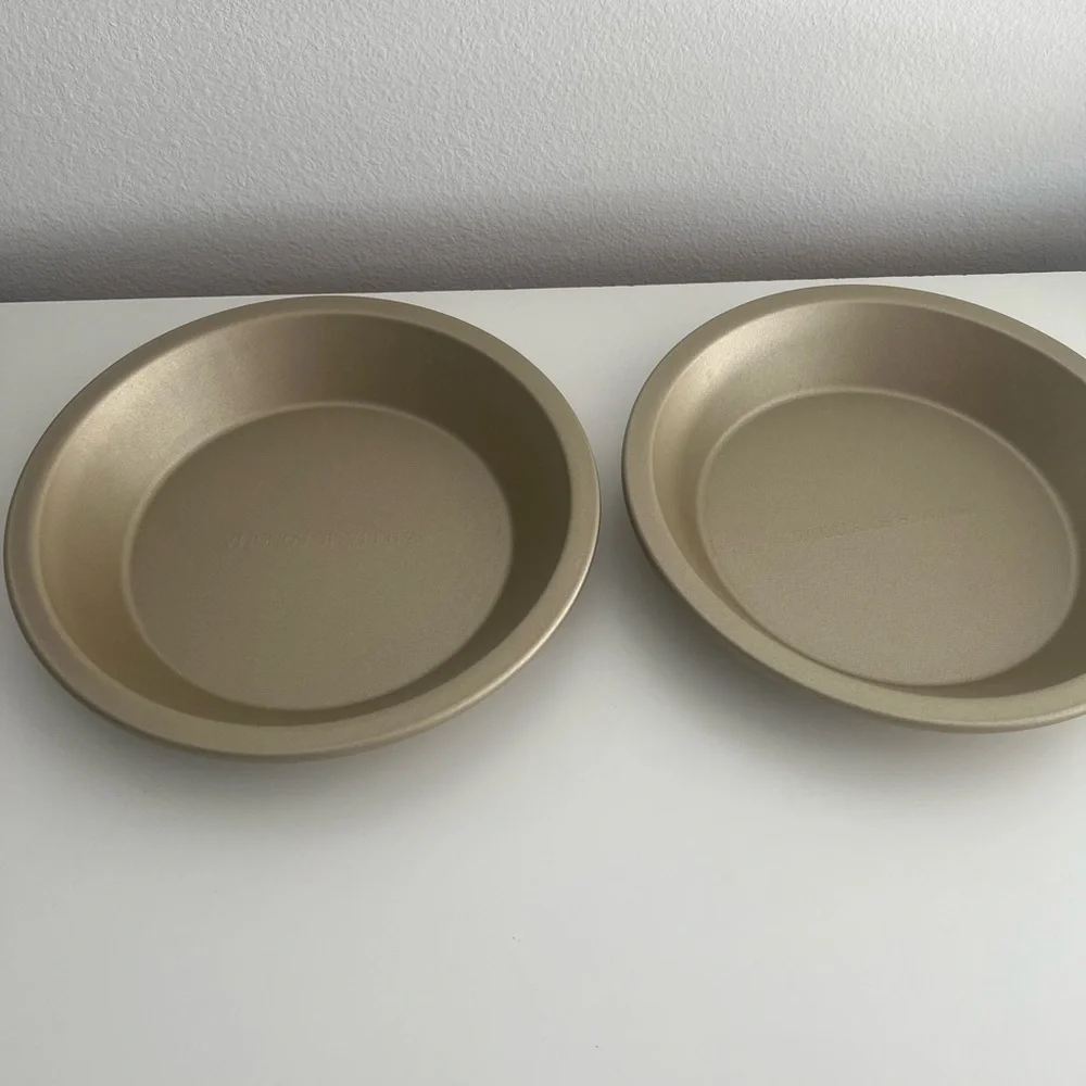 Williams Sonoma two Goldtouch Pro Nonstick Pie Dish